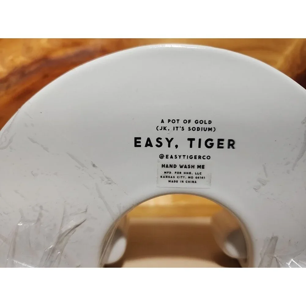 Rainbow Stand Cloud Salt And Pepper Shakers Make It Rain Easy,Tiger